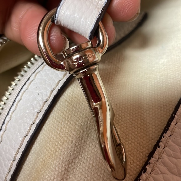 GUCCI Authentic Soho Shoulder Bag in Cream Pebble Leather! - Picture 10 of 12
